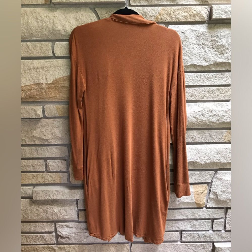SKIMS Women's Robe in Rich Mustard - Picture 9 of 11